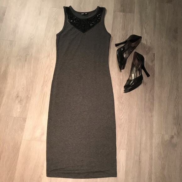 EXPRESS Gray Fitting Midi Dress Size Medium - Picture 2 of 10